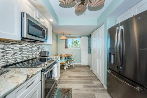 Condominio en venta en Madeira Beach, Florida, 2 dormitorios, 117.99 m2 № 2132609 - foto 7