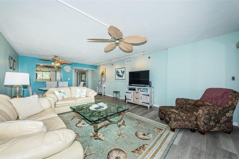 Condominio en venta en Madeira Beach, Florida, 2 dormitorios, 117.99 m2 № 2132609 - foto 21