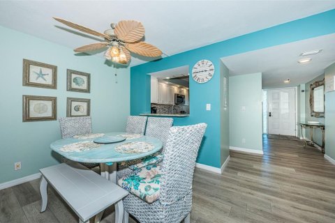 Condominio en venta en Madeira Beach, Florida, 2 dormitorios, 117.99 m2 № 2132609 - foto 13
