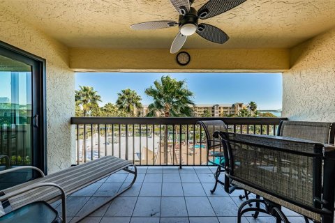Condominio en venta en Madeira Beach, Florida, 2 dormitorios, 117.99 m2 № 2132609 - foto 24