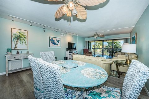 Condominio en venta en Madeira Beach, Florida, 2 dormitorios, 117.99 m2 № 2132609 - foto 16