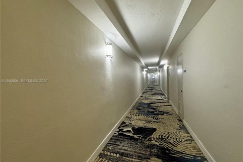 Снять в аренду кондоминиум в Холливуд, Флорида 2 спальни, 108.7м2, № 1997308 - фото 22