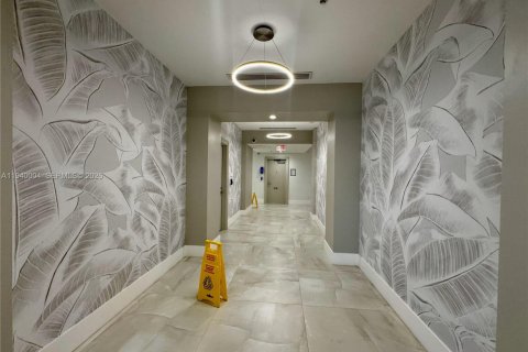 Снять в аренду кондоминиум в Холливуд, Флорида 2 спальни, 108.7м2, № 1997308 - фото 25