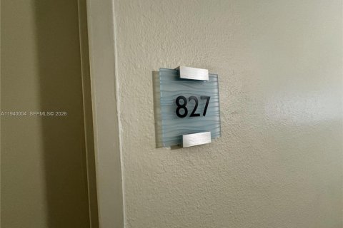 Снять в аренду кондоминиум в Холливуд, Флорида 2 спальни, 108.7м2, № 1997308 - фото 21