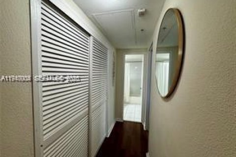 Снять в аренду кондоминиум в Холливуд, Флорида 2 спальни, 108.7м2, № 1997308 - фото 14