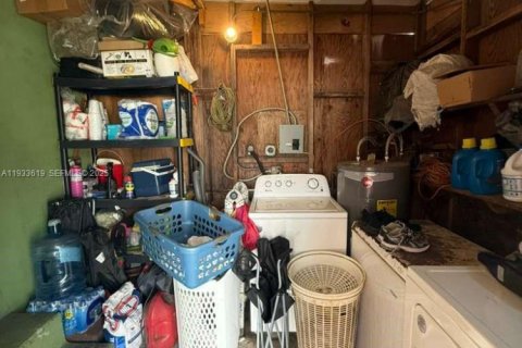 Propiedad comercial en venta en Opa-locka, Florida, 132.39 m2 № 1991258 - foto 16