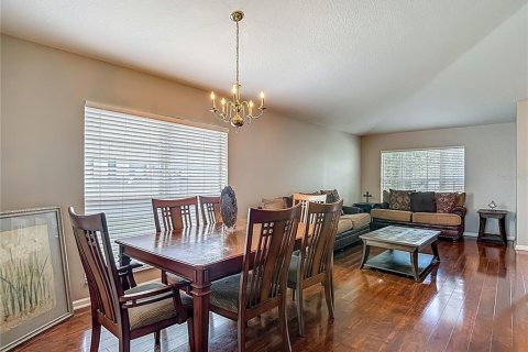 House in Wesley Chapel, Florida 4 bedrooms, 181.72 sq.m. № 1836981 - photo 8