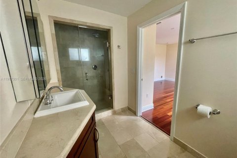 Touwnhouse à louer à Pinecrest, Floride: 5 chambres, 204.38 m2 № 2029434 - photo 9