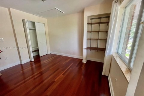 Touwnhouse à louer à Pinecrest, Floride: 5 chambres, 204.38 m2 № 2029434 - photo 16