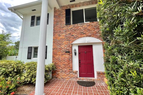 Touwnhouse à louer à Pinecrest, Floride: 5 chambres, 204.38 m2 № 2029434 - photo 2