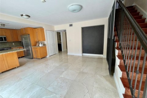 Touwnhouse à louer à Pinecrest, Floride: 5 chambres, 204.38 m2 № 2029434 - photo 8
