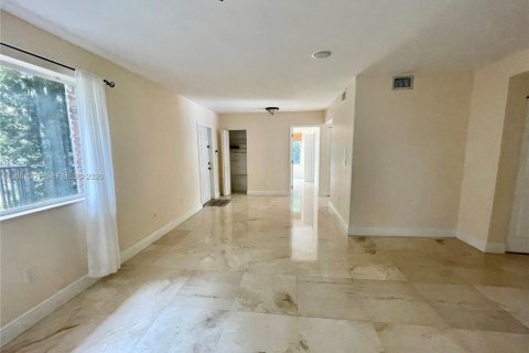 Touwnhouse à louer à Pinecrest, Floride: 5 chambres, 204.38 m2 № 2029434 - photo 6