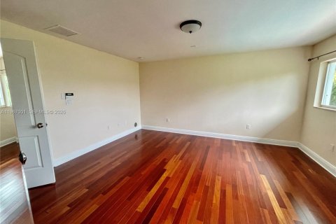 Touwnhouse à louer à Pinecrest, Floride: 5 chambres, 204.38 m2 № 2029434 - photo 10