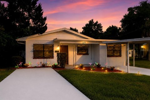 Casa en Tampa, Florida 4 dormitorios, 122.63 m2 № 2220758