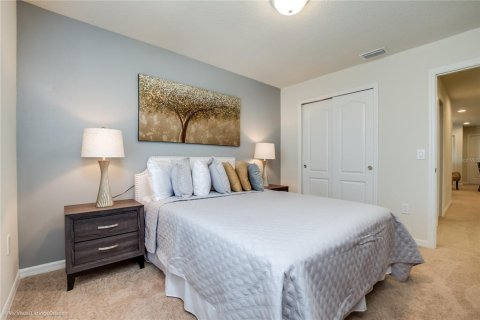 House in Kissimmee, Florida 5 bedrooms, 231.51 sq.m. № 2197851 - photo 27