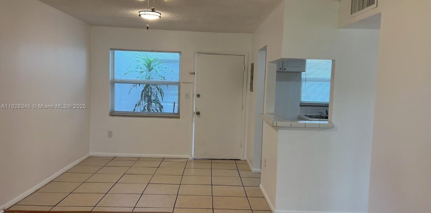Condo in Margate, Florida, 2 bedrooms № 1799410