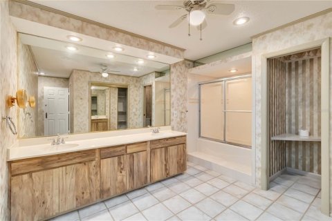 Copropriété à vendre à Bradenton, Floride: 2 chambres, 157.28 m2 № 1678018 - photo 15