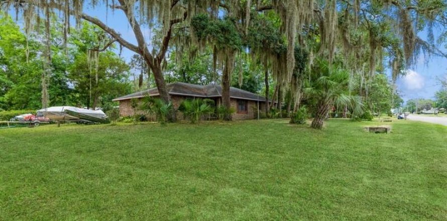 House in Niceville, Florida 3 bedrooms, 237.83 sq.m. № 561647