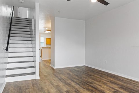 Adosado en alquiler en Gainesville, Florida, 2 dormitorios, 109.25 m2 № 1866147 - foto 6