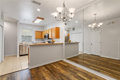 Adosado en alquiler en Gainesville, Florida, 2 dormitorios, 109.25 m2 № 1866147 - foto 11