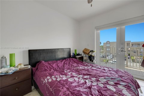 Copropriété à vendre à Hialeah, Floride: 2 chambres, 89.19 m2 № 1955296 - photo 13