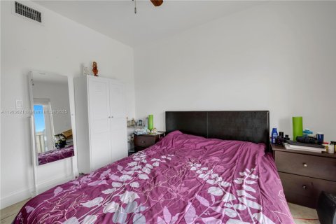 Copropriété à vendre à Hialeah, Floride: 2 chambres, 89.19 m2 № 1955296 - photo 12