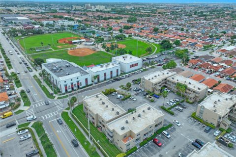 Copropriété à vendre à Hialeah, Floride: 2 chambres, 89.19 m2 № 1955296 - photo 24