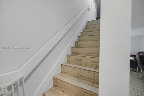 Copropriété à vendre à Hialeah, Floride: 2 chambres, 89.19 m2 № 1955296 - photo 10