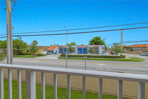 Copropriété à vendre à Hialeah, Floride: 2 chambres, 89.19 m2 № 1955296 - photo 16