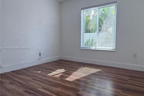 Снять в аренду кондоминиум в Майами-Бич, Флорида 2 спальни, № 1969994 - фото 11