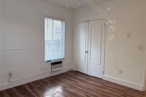 Снять в аренду кондоминиум в Майами-Бич, Флорида 2 спальни, № 1969994 - фото 8