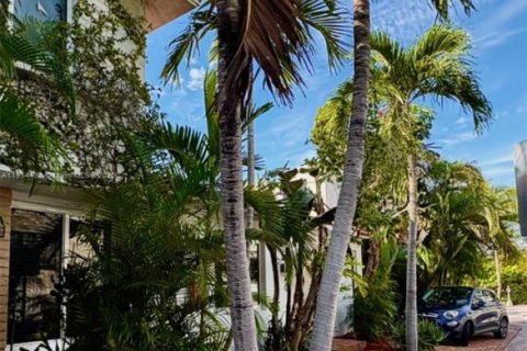 Снять в аренду кондоминиум в Майами-Бич, Флорида 2 спальни, № 1969994 - фото 21