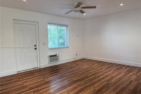 Снять в аренду кондоминиум в Майами-Бич, Флорида 2 спальни, № 1969994 - фото 5