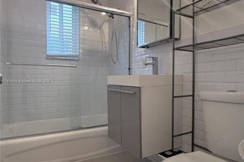 Снять в аренду кондоминиум в Майами-Бич, Флорида 2 спальни, № 1969994 - фото 10