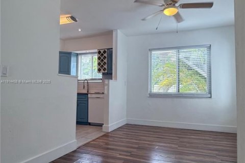 Снять в аренду кондоминиум в Майами-Бич, Флорида 2 спальни, № 1969994 - фото 24