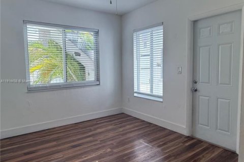 Снять в аренду кондоминиум в Майами-Бич, Флорида 2 спальни, № 1969994 - фото 25