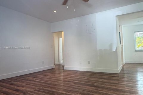 Снять в аренду кондоминиум в Майами-Бич, Флорида 2 спальни, № 1969994 - фото 23