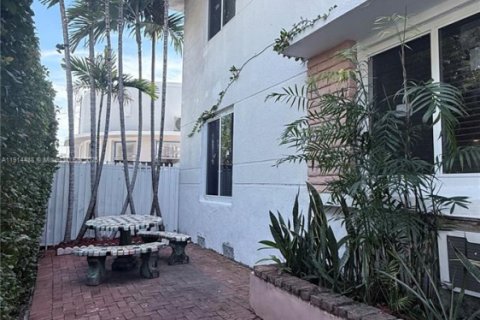 Снять в аренду кондоминиум в Майами-Бич, Флорида 2 спальни, № 1969994 - фото 4