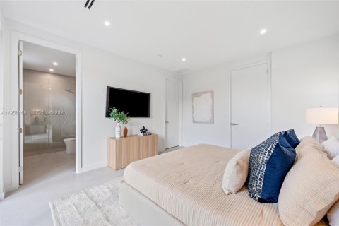 Townhouse in Miami, Florida 3 bedrooms, 157.1 sq.m. № 2040906 - photo 13