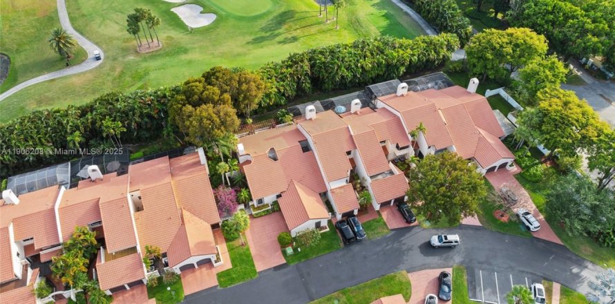 Touwnhouse à Doral, Floride 3 chambres, 205.59 m2 № 1956706