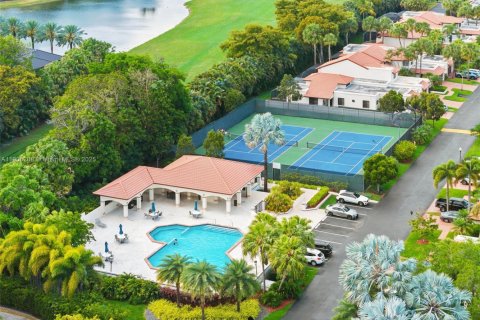 Touwnhouse à louer à Doral, Floride: 3 chambres, 205.59 m2 № 1956706 - photo 2