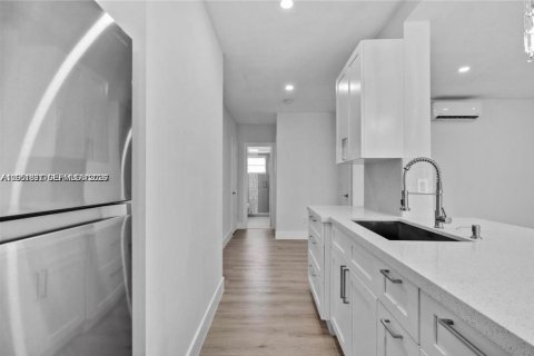 Condominio en venta en Miami Beach, Florida, 1 dormitorio, 58.99 m2 № 2190547 - foto 10