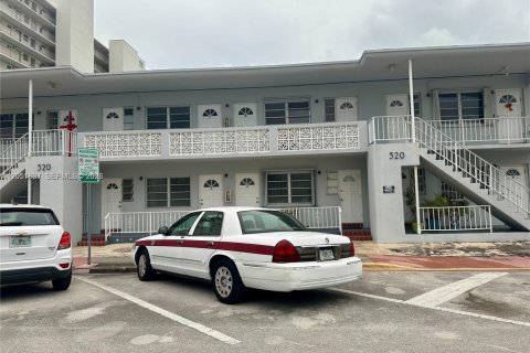 Condominio en venta en Miami Beach, Florida, 1 dormitorio, 58.99 m2 № 2190547 - foto 2