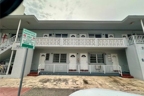 Condominio en venta en Miami Beach, Florida, 1 dormitorio, 58.99 m2 № 2190547 - foto 3