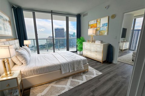 Condo in Miami, Florida, 2 bedrooms  № 2059895 - photo 9