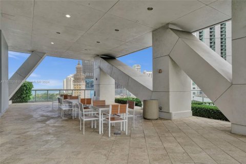 Condo in Miami, Florida, 2 bedrooms  № 2059895 - photo 25