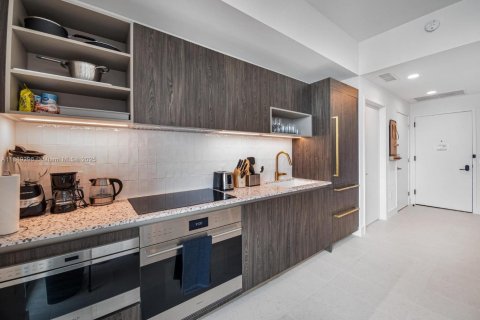 Copropriété à louer à Miami, Floride: 2 chambres, 84.26 m2 № 1939154 - photo 13