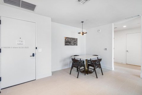 Copropriété à louer à Miami, Floride: 2 chambres, 84.26 m2 № 1939154 - photo 6