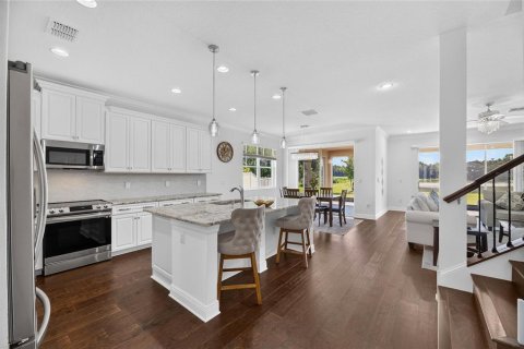Casa en venta en Tampa, Florida, 5 dormitorios, 351.73 m2 № 2303146 - foto 6