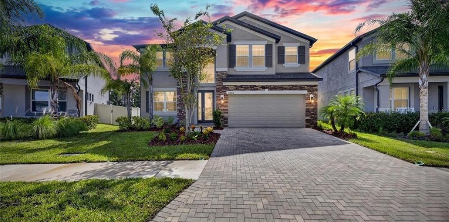Casa en Tampa, Florida 5 dormitorios, 351.73 m2 № 2303146